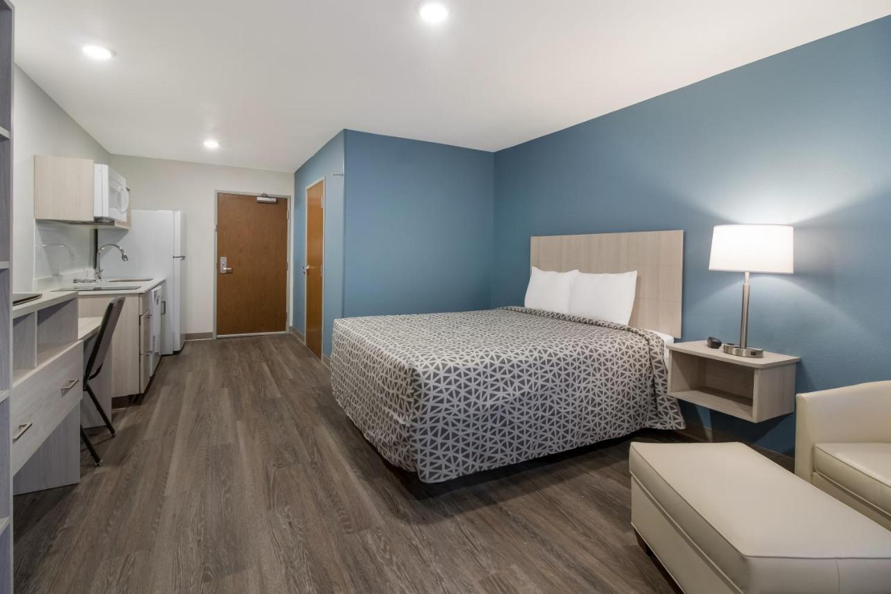 Woodspring Suites Detroit ستيرلينغ هايتس المظهر الخارجي الصورة