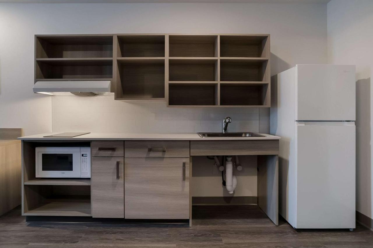 Woodspring Suites Detroit ستيرلينغ هايتس المظهر الخارجي الصورة