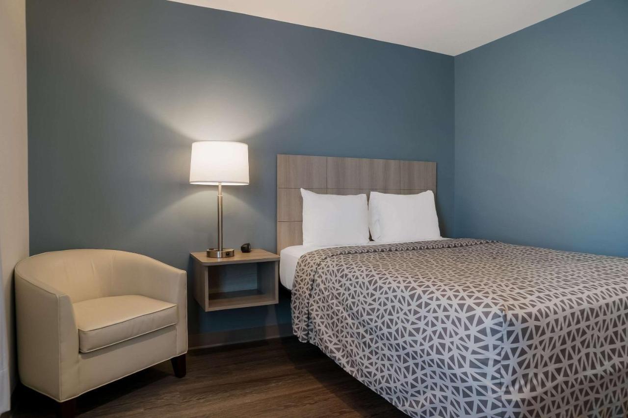 Woodspring Suites Detroit ستيرلينغ هايتس المظهر الخارجي الصورة