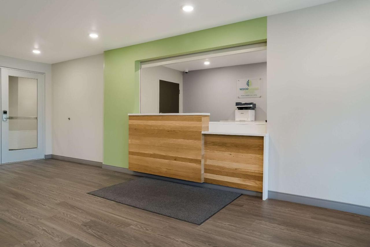 Woodspring Suites Detroit ستيرلينغ هايتس المظهر الخارجي الصورة