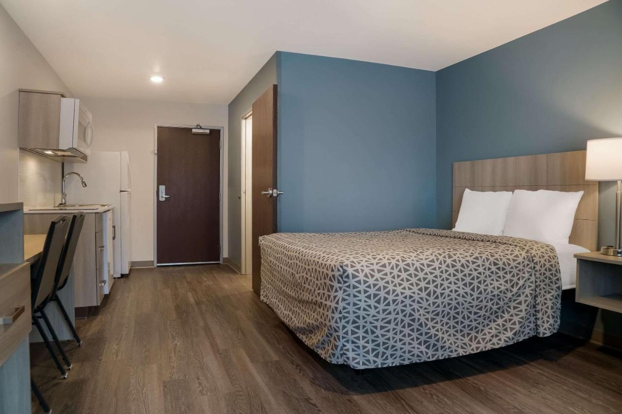 Woodspring Suites Detroit ستيرلينغ هايتس المظهر الخارجي الصورة